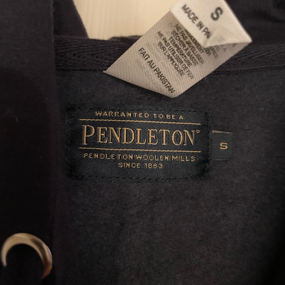Pendleton Sweatshirt - image 5